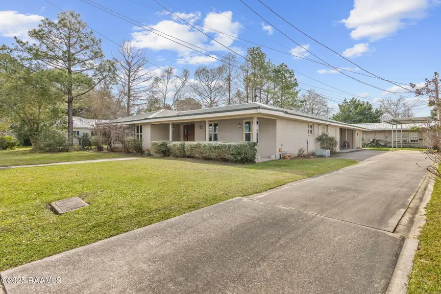 223 W Port Street, Saint Martinville, LA 70582 - #2