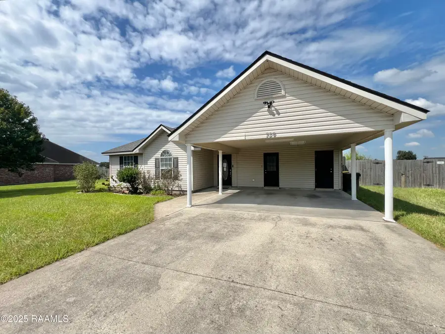 729 N Belle Circle, Breaux Bridge, LA 70517 - #2