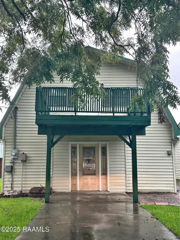 1006 Dupuis Street, Breaux Bridge, LA 70517