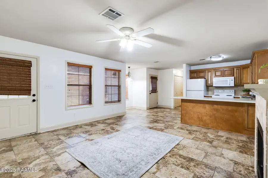 107 Conquest #A, Youngsville, LA 70592 - #3