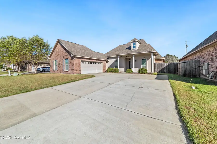 208 Meadowland Drive, Lafayette, LA 70507 - #2