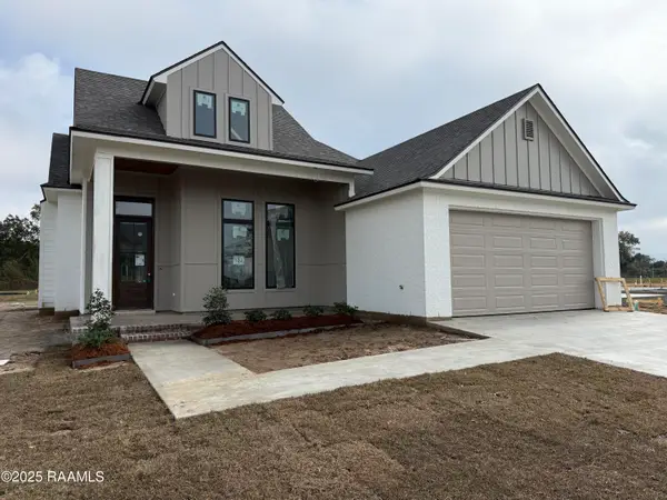 103 Fountain Meadow Drive, Broussard, LA 70518