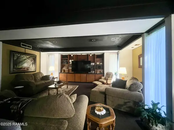 598 Napoleon Avenue, Sunset, LA 70584