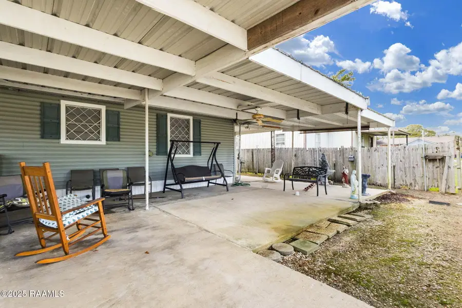 708 E Jeff Davis Avenue, Rayne, LA 70578 - #2