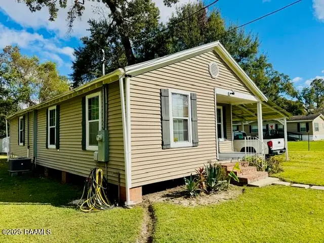 621 E Blanchard Street, Opelousas, LA 70570 - #3