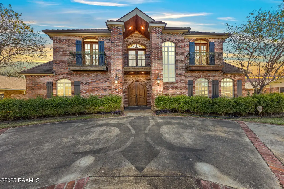 113 W Hoyt Avenue, Crowley, LA 70526 - #1