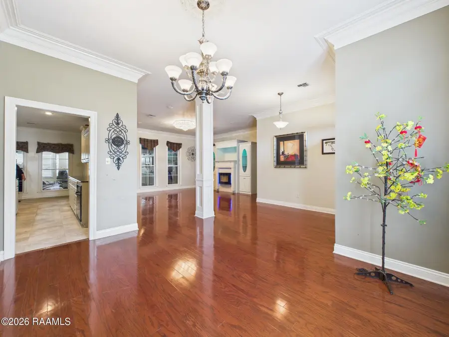 512 E Villien Avenue, Abbeville, LA 70510 - #3