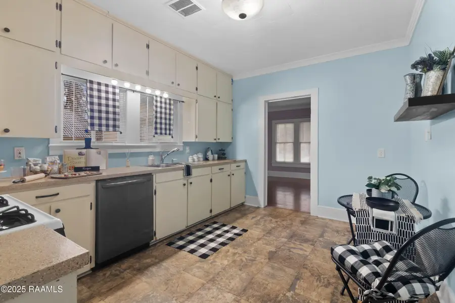 203 5th Street, Abbeville, LA 70510 - #3