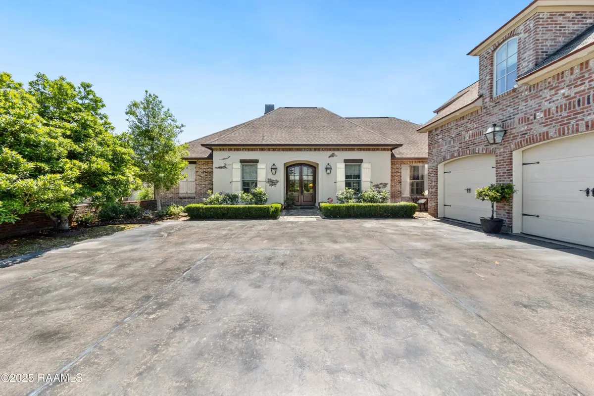 105 Shinnecock Hills Drive, Broussard, LA 70518 - #1