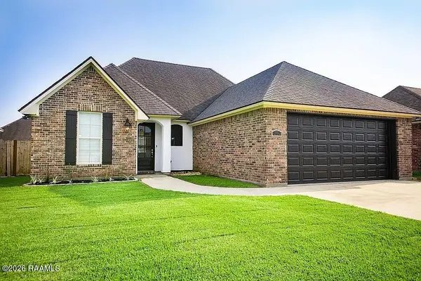 202 Clay Ridge Drive, Youngsville, LA 70592