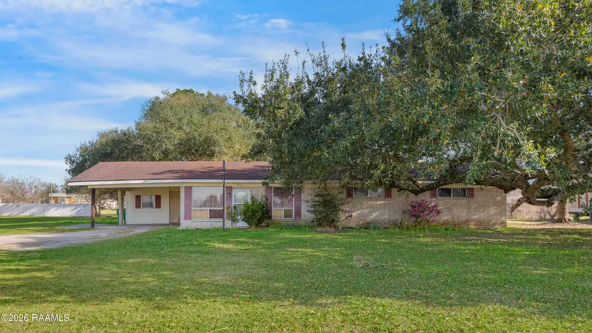 818 Canal Street, Jeanerette, LA 70544 - #1