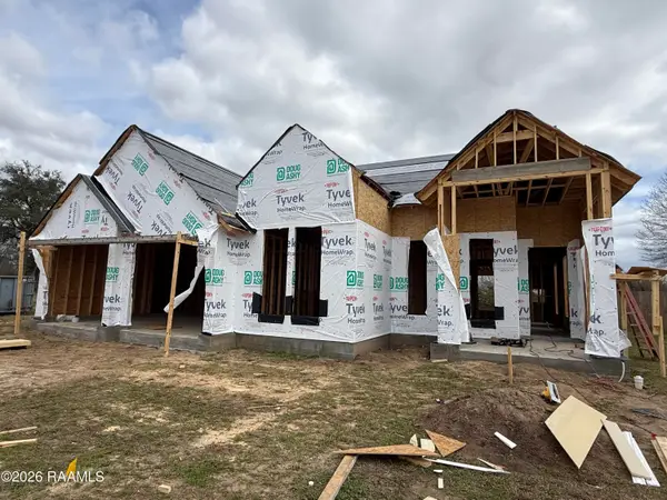 721 Whispering Meadows Road, Broussard, LA 70518