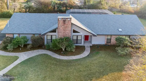 143 E Park Manor Circle, Lake Charles, LA 70611