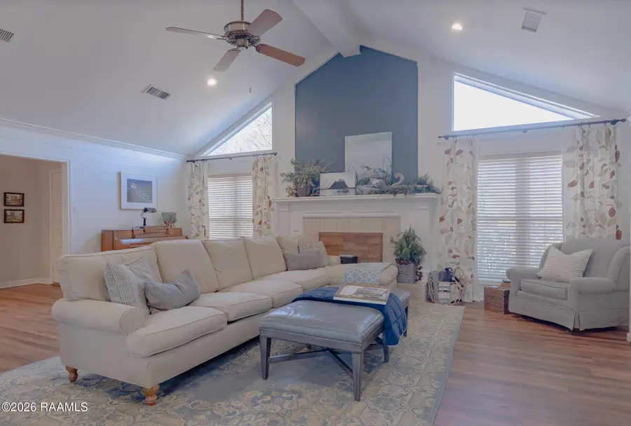 143 E Park Manor Circle, Lake Charles, LA 70611 - #2