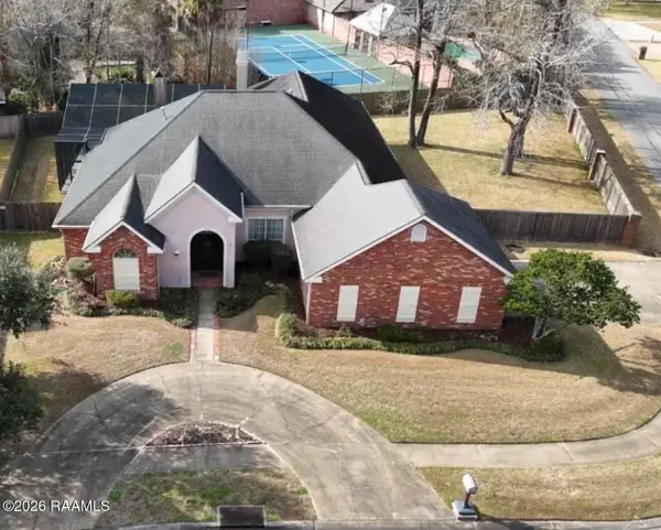 100 Claremont Circle, Lafayette, LA 70508