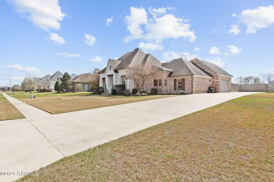 112 Grandview Terrace Drive, Youngsville, LA 70592 - #2