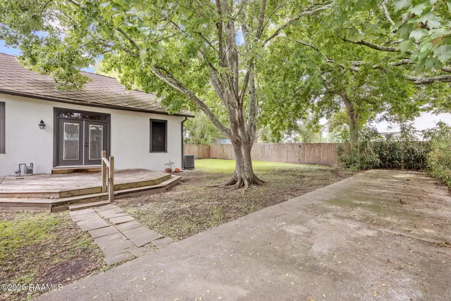 109 N Henry Street, Abbeville, LA 70510 - #3