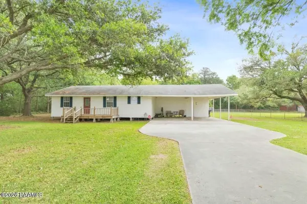 14239 Saint Elmo Road, Erath, LA 70533