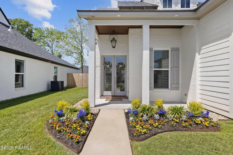 107 Lakes Edge Drive, Broussard, LA 70518 - #2