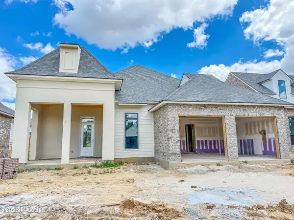 115 Fountain Meadow Drive, Broussard, LA 70518