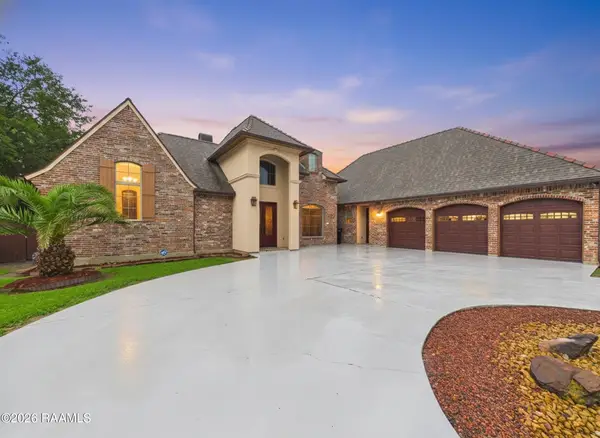 2406 Belle Ruelle Street, New Iberia, LA 70563