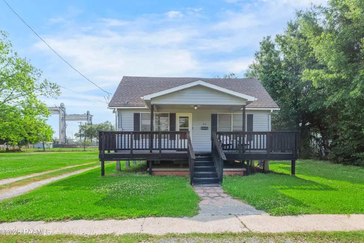 214 N President Street, Delcambre, LA 70528 - #1