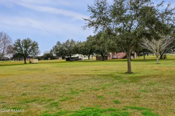 7705 Lakewood Drive, Erath, LA 70533