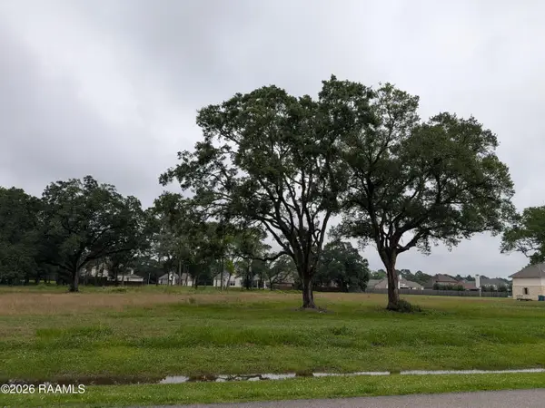 111 Grand Manor Drive, Youngsville, LA 70592