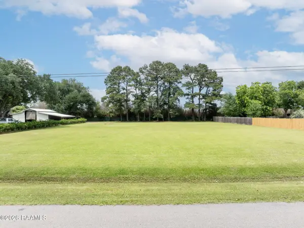 1114 Briar Patch Drive, Broussard, LA 70518