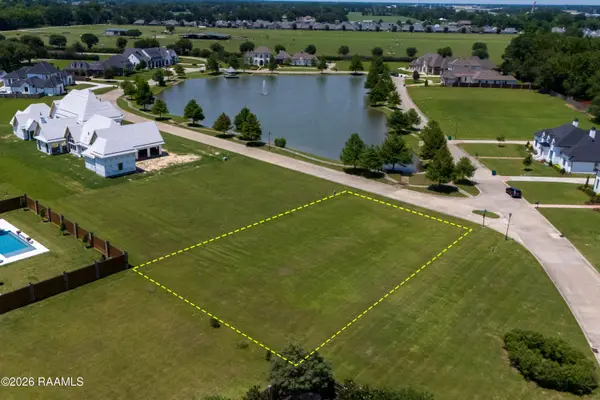 214 Hammer Lake Road, Broussard, LA 70518