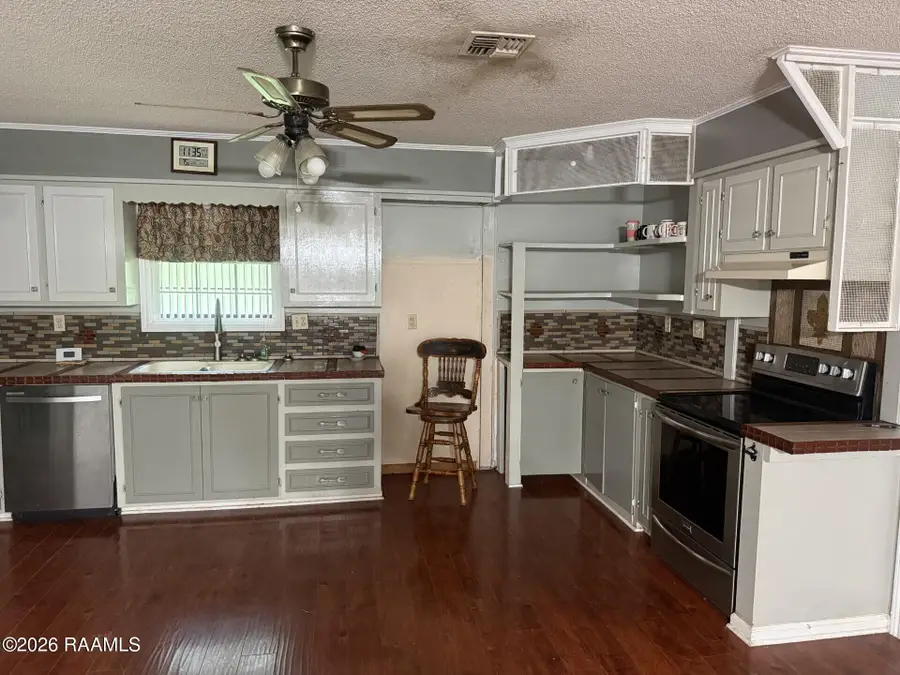 3011 Jefferson Street, Pine Prairie, LA 70576 - #2
