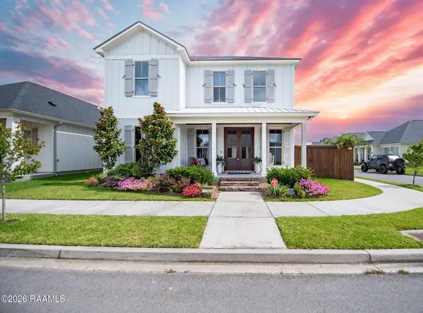 209 Oak Village Drive, Scott, LA 70583