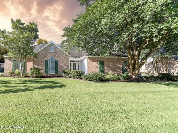 13 Bayou Oaks Drive, Crowley, LA 70526