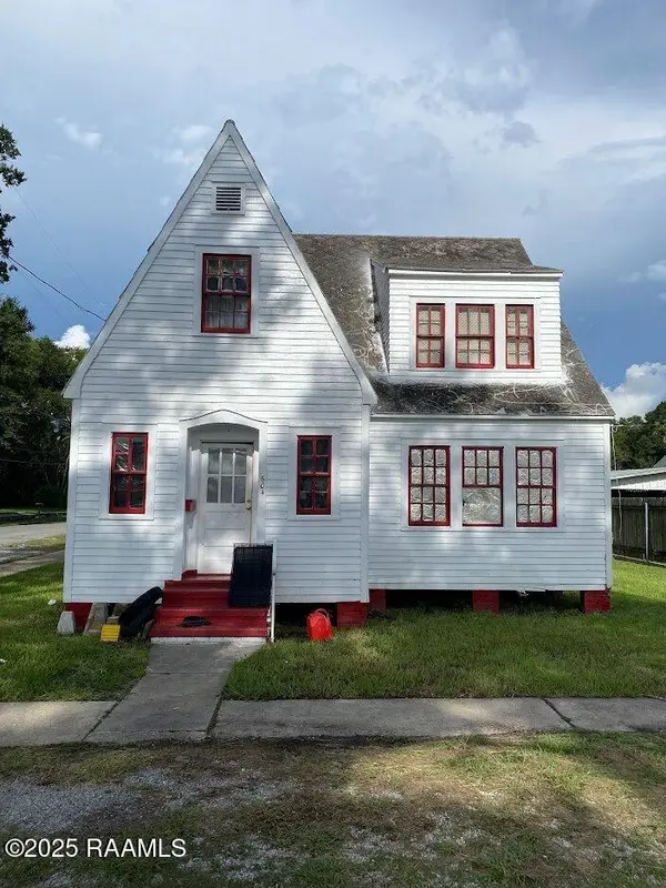 118 N Guegnon Street, Abbeville, LA 70510