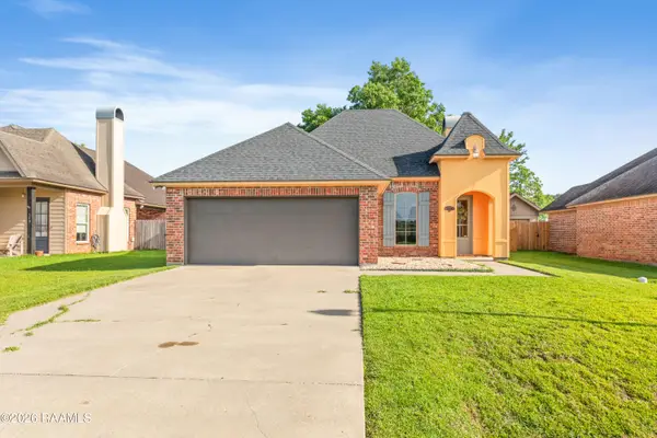 138 Legend Creek Drive, Youngsville, LA 70592