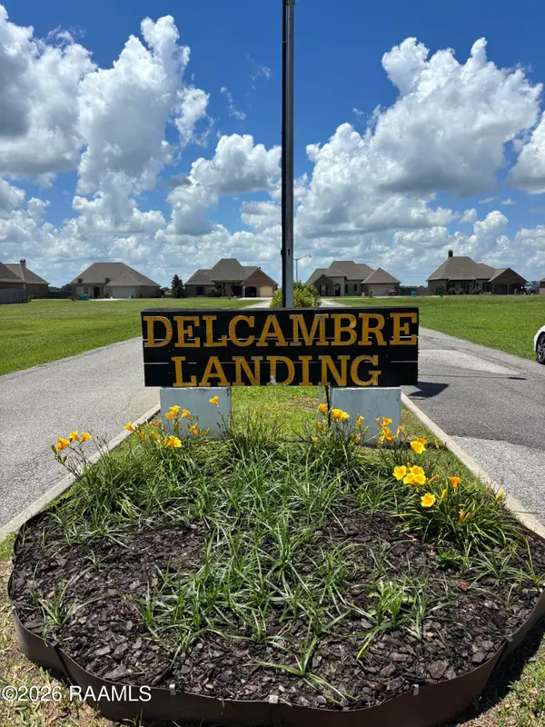 26 Lakeview Drive, Breaux Bridge, LA 70517