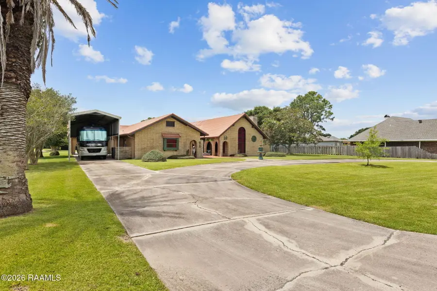 820 E F Street, Rayne, LA 70578 - #2