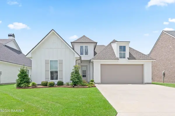 102 Windy Feather Drive, Broussard, LA 70518