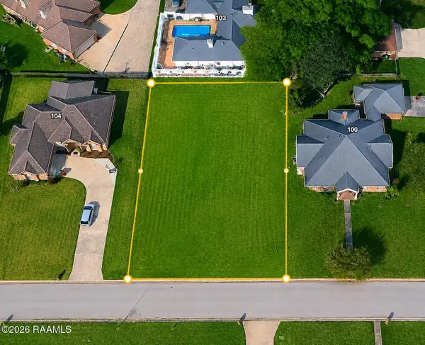 102 Rimwood Avenue, Lafayette, LA 70501
