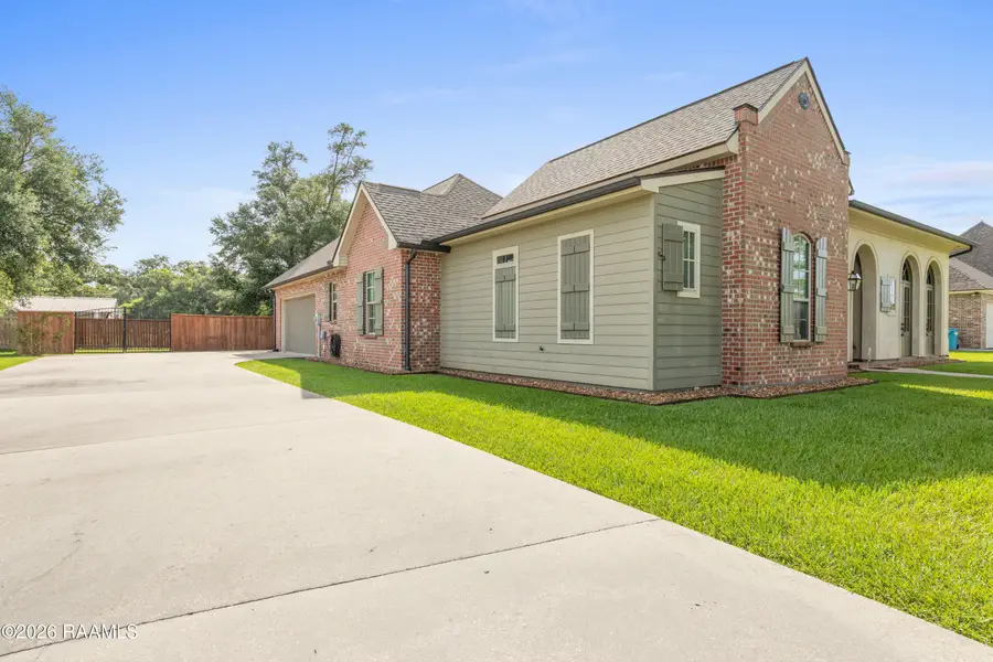 1044 Angelwood Circle, Breaux Bridge, LA 70517 - #3