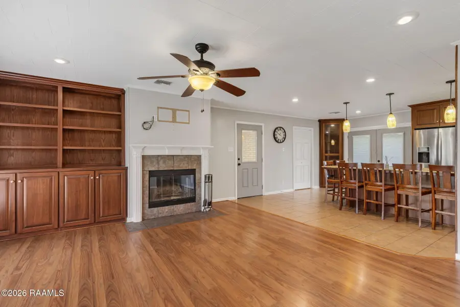 815 E E Street, Rayne, LA 70578 - #3