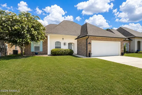 217 Lexi Falls Lane, Broussard, LA 70518