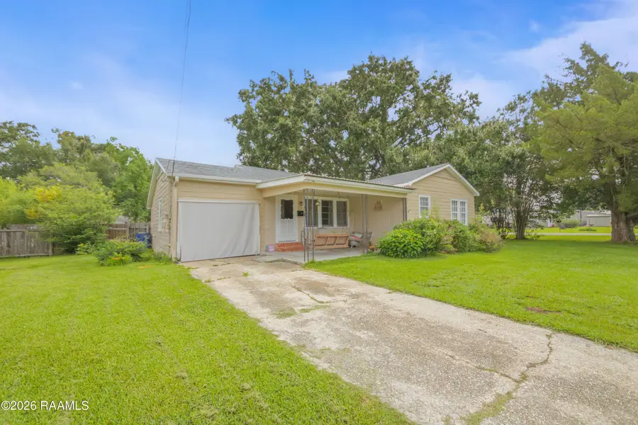 111 E Henry Street, Rayne, LA 70578 - #2