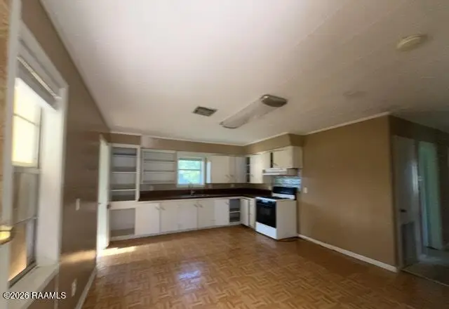 213 N Landry Drive, New Iberia, LA 70560 - #2