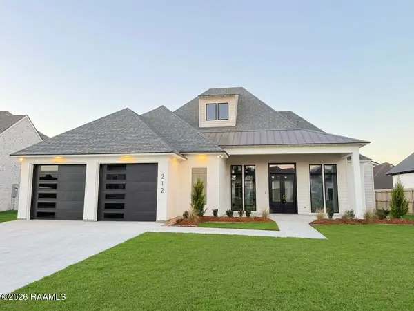 212 Sabal Grove Lane, Youngsville, LA 70592
