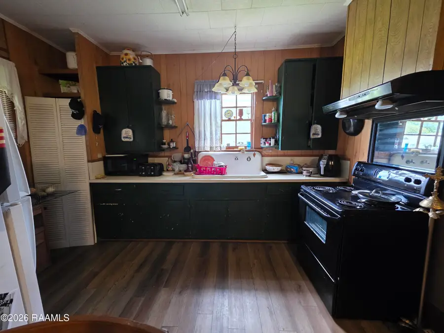 300 Landry Street, Sunset, LA 70584 - #3