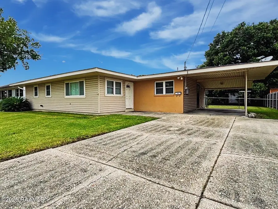 718 Deprima St, Berwick, LA 70342 - #3