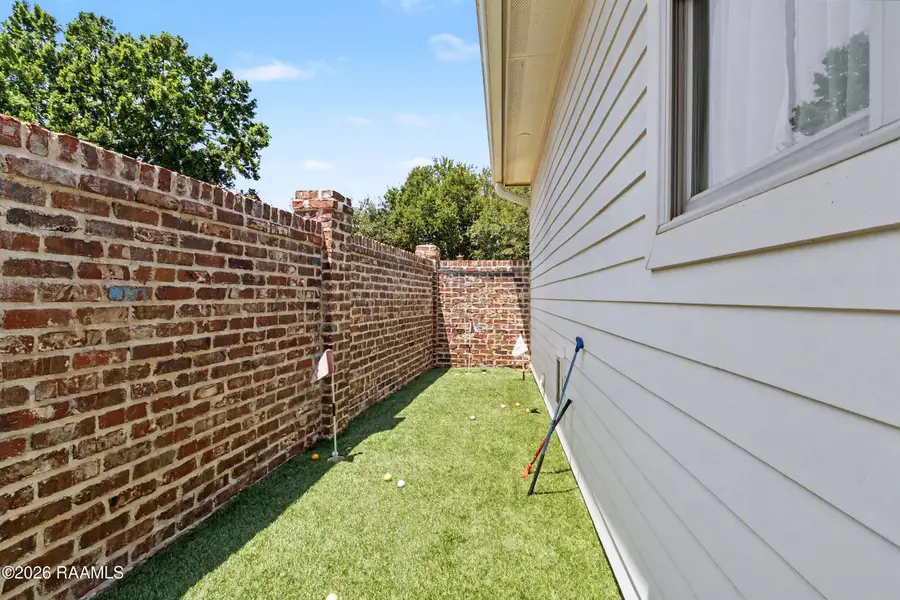 201 W Vallauris Drive, Lafayette, LA 70507 - #2