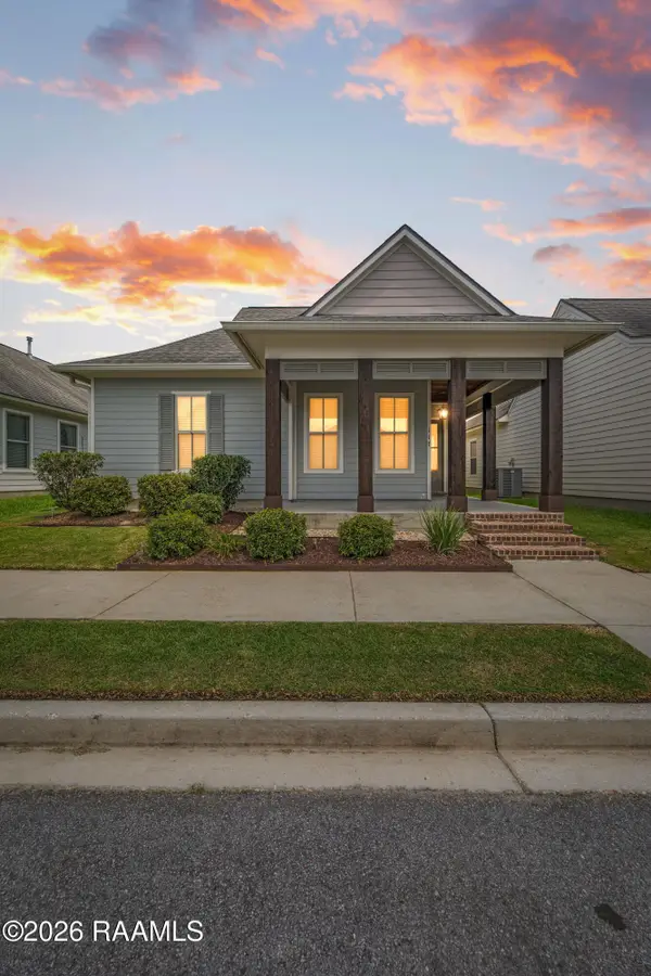 117 Harvey Cay Lane, Youngsville, LA 70592