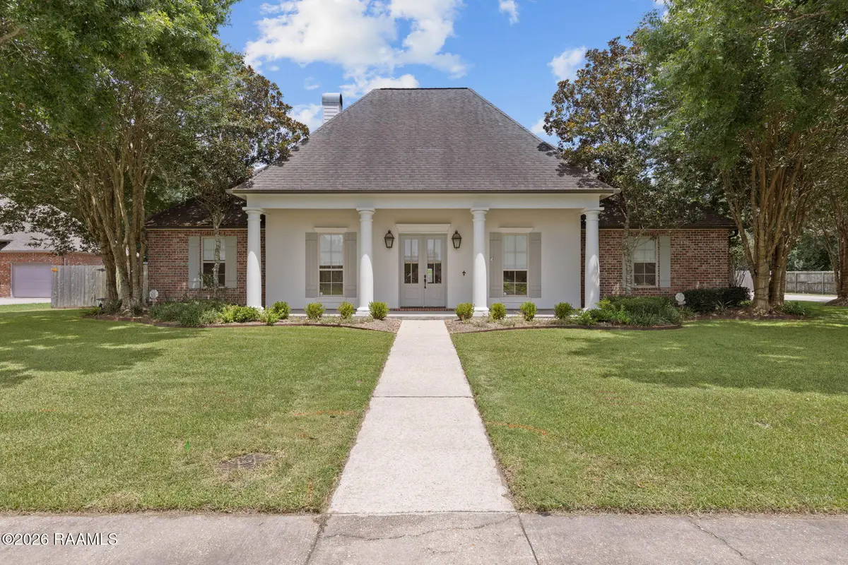 208 Hundred Oaks Drive, Youngsville, LA 70592 - #1